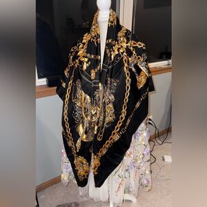 Elegant Black and Gold Scarf